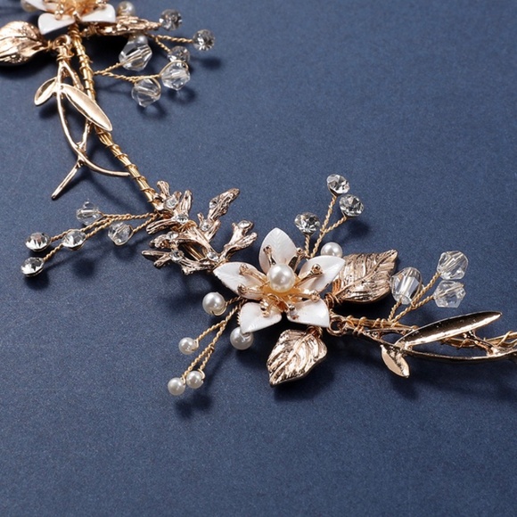 Bridal hair piece Pearl Bridal hair vine Bridal headpiece Pearl Crystal Bridal